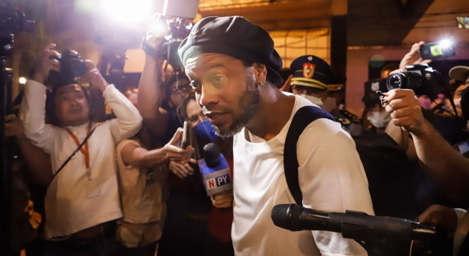 Condenas de entre 2 a 5 años para rosca que falsificó documentos de Ronaldinho
