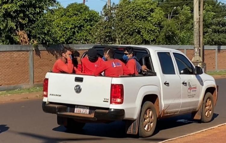 Seis trabajadores brasileños demorados por ingresar por debajo de alambres de púas a PJC