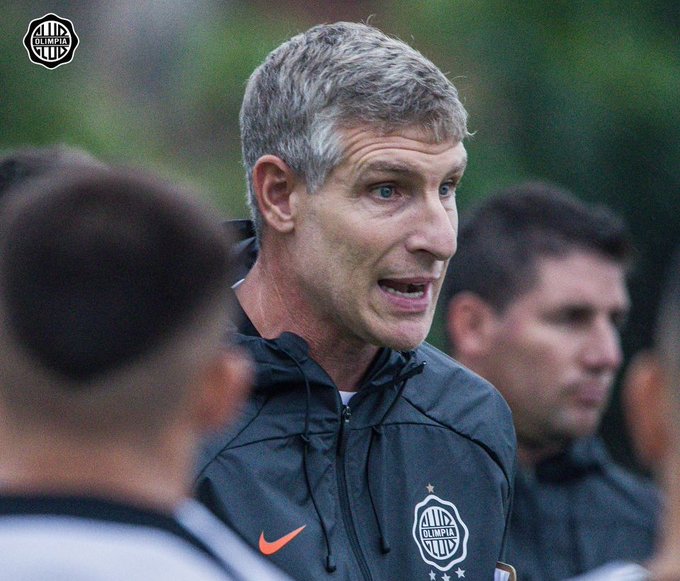 Olimpia comenzó una nueva etapa con Martín Palermo como nuevo entrenador