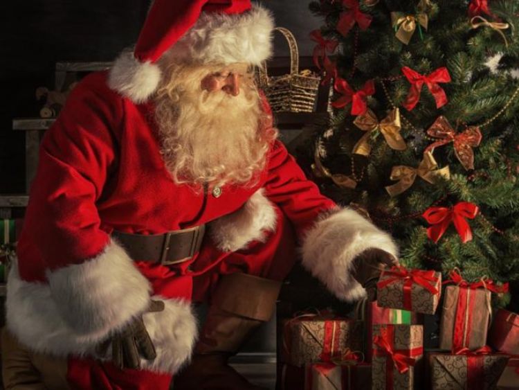 Papá Noel esparce virus de Covid19 en geriátrico y mueren 18 personas