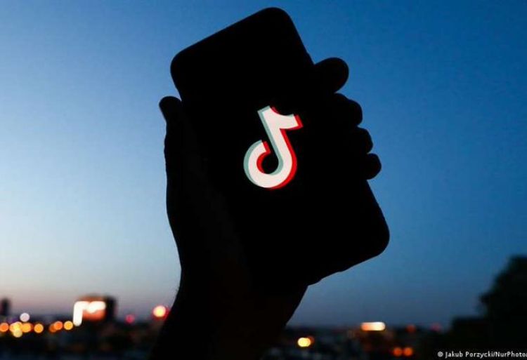 Senadores estadounidenses piden investigar TikTok por espionaje