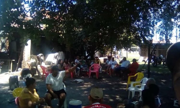 Varios civiles y dos policías fueron imputados por incumplir cuarentena