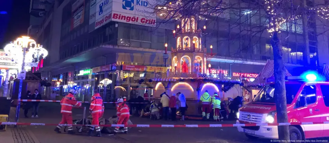 Coche arrolla a multitud en mercado navideño en Magdeburgo