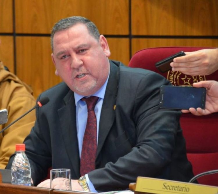 Oposición pide salida de Zacarías Irún del JEM