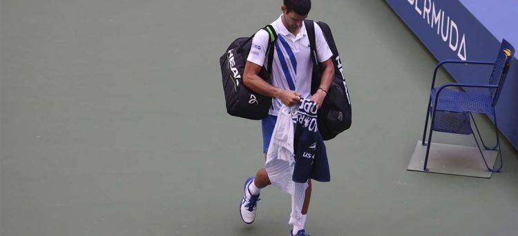 Djokovic pide disculpas por su descalificación del Abierto de EEUU