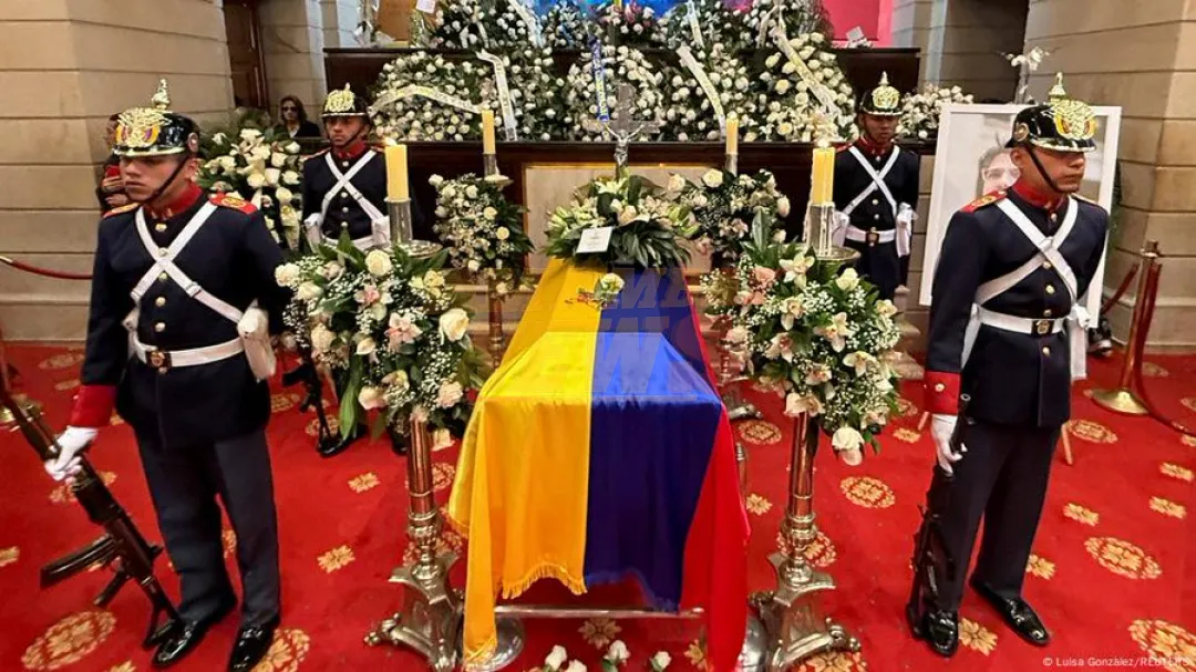 Miles despiden en Bogotá al senador Miguel Uribe Turbay