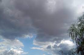 Miércoles con temperaturas bajas, lluvias y posibles tormentas severas