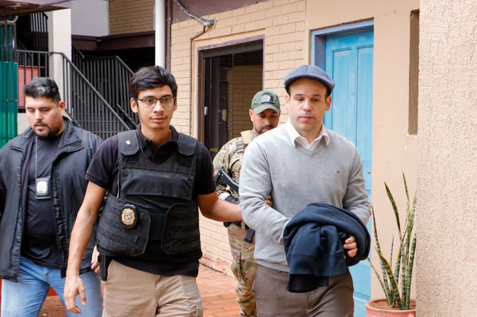 Exdefensor de “Tío Rico” seguirá en prisión