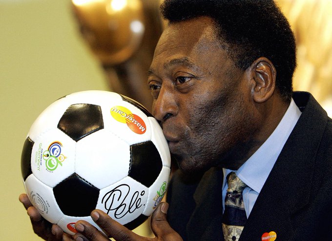 Pelé muere en São Paulo, a los 82 años