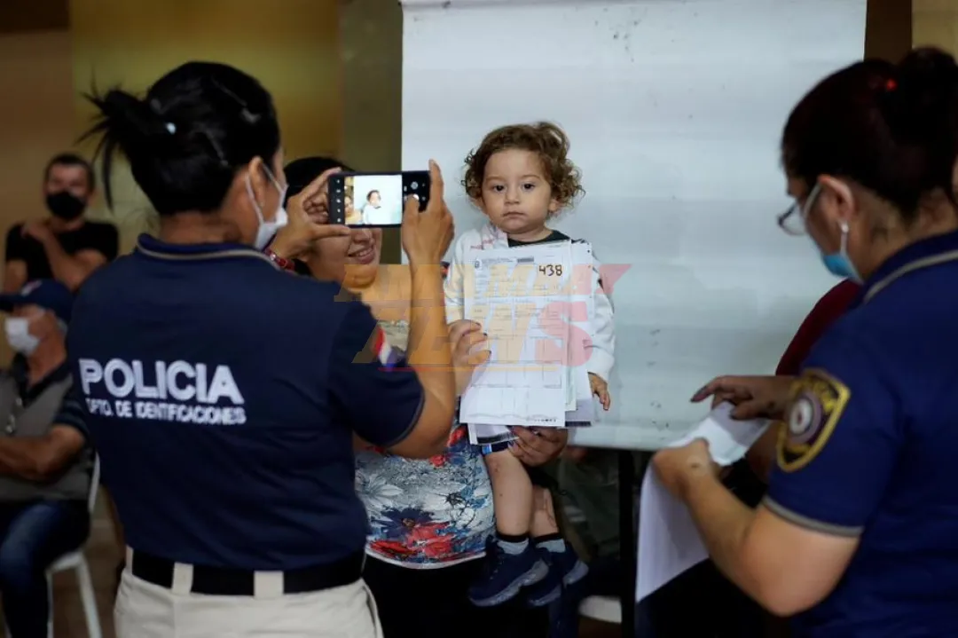 Habilitan oficina permanente para emisión de cédulas a residentes en Buenos Aires