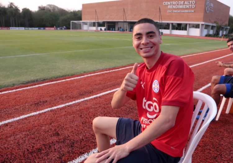 La Albirroja debuta con la esperanza de todo un país por detrás