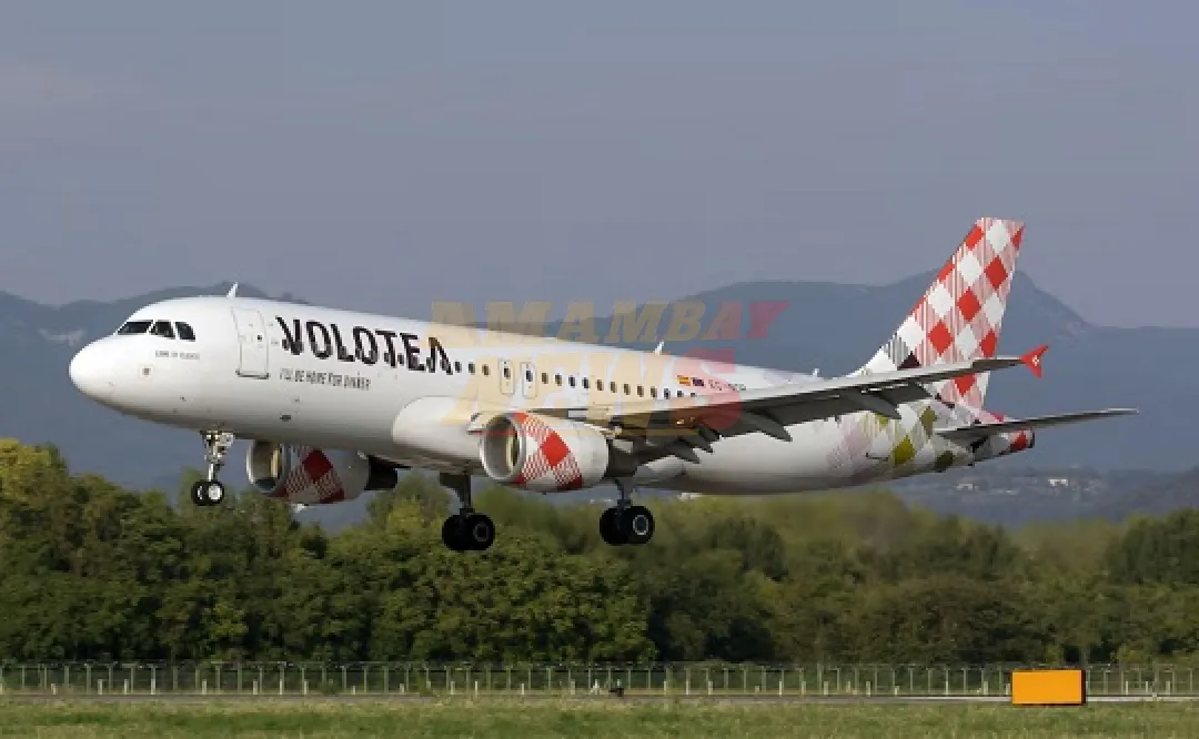 Hombre muere tras ser succionado por motor de avión en Bérgamo