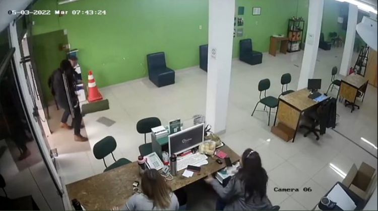 Asaltantes se llevaron G. 33 millones de la Fundación Paraguaya