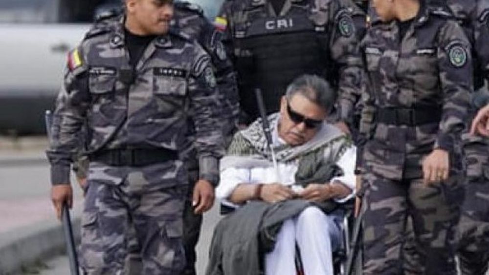 Trasladan a Santrich a una clínica por "alteración del estado de conciencia"
