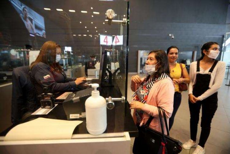 La OMS pide a los países que no exijan certificado de vacunación contra el Covid-19