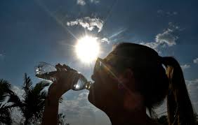 Domingo con ambiente caluroso y chaparrones