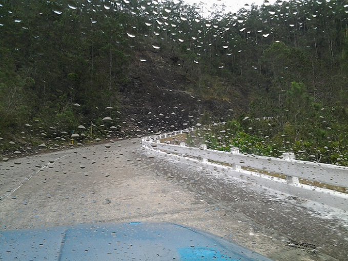 Anuncian un viernes caluroso con lluvias dispersas