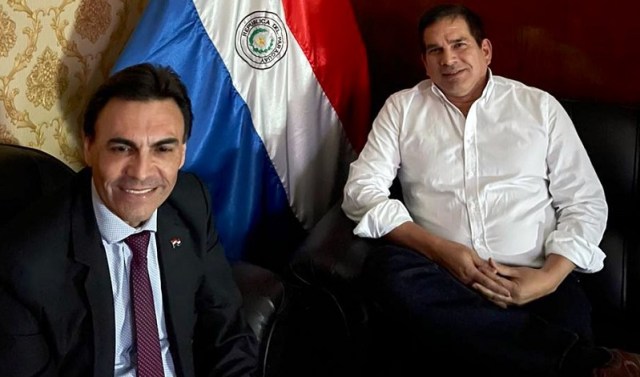 Inician “transición ordenada” en el ministerio de la vivienda