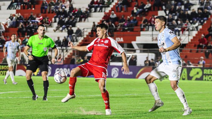 Candente partido por la permanencia