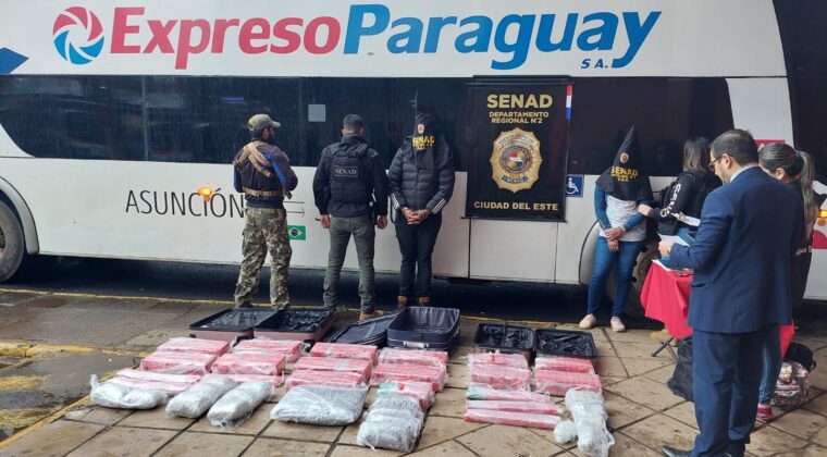 Imputan a jóvenes que transportaban marihuana en un bus con destino a Brasil