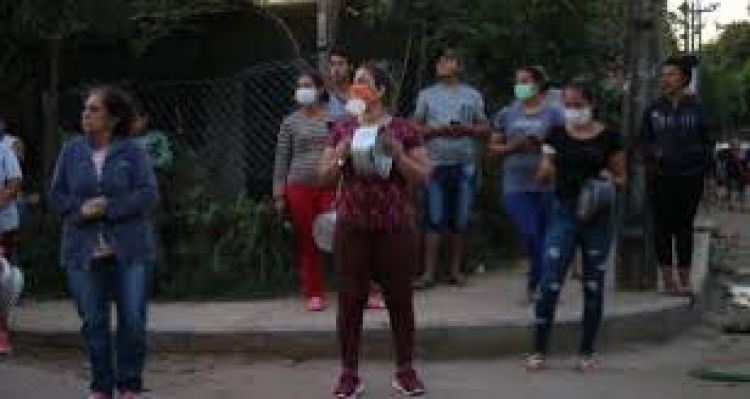 Cacerolazo en el bañado por falta de asistencia del Gobierno