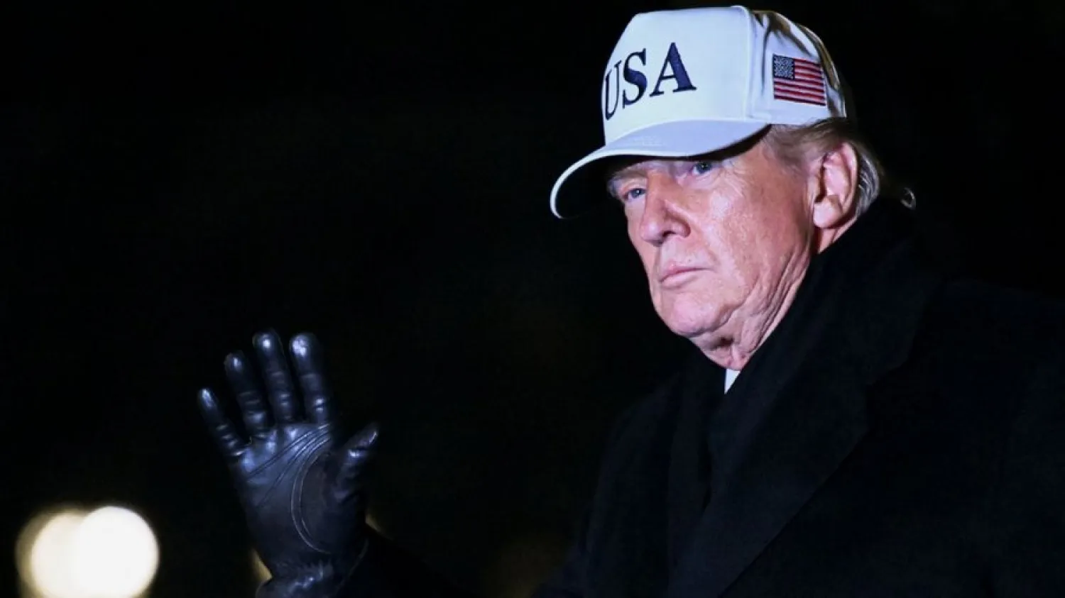 Trump advierte a Irán que su flota en Medio Oriente podrá actuar como en Venezuela