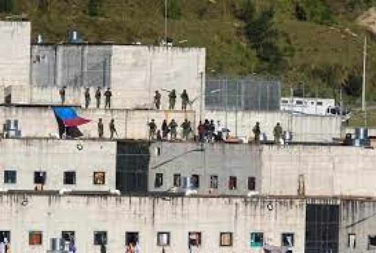 Asciende a 19 el número de fallecidos en enfrentamientos en una cárcel de Ecuador