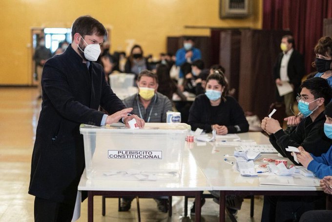 Chile restablece el voto obligatorio