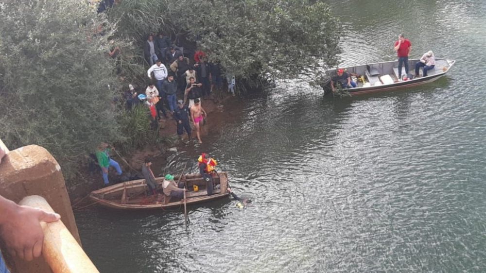 Un camión cayó al río en el distrito de Yguazú, hay un desaparecido