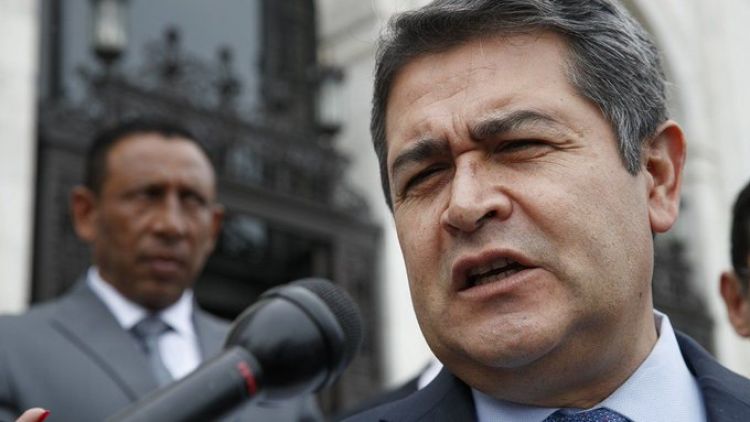 Presidente de Honduras descarta ser amigo de los narcos