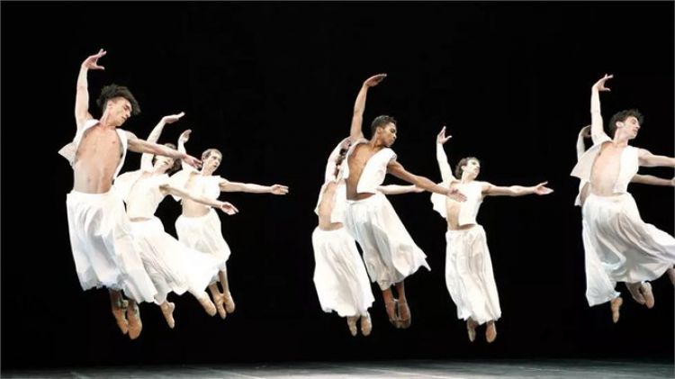 Acusaciones de acoso y abusos salpican al célebre Béjart Ballet de Suiza