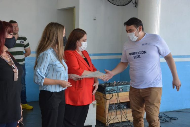 63 personas privadas de libertad del penal de Tacumbú culminaron la secundaria