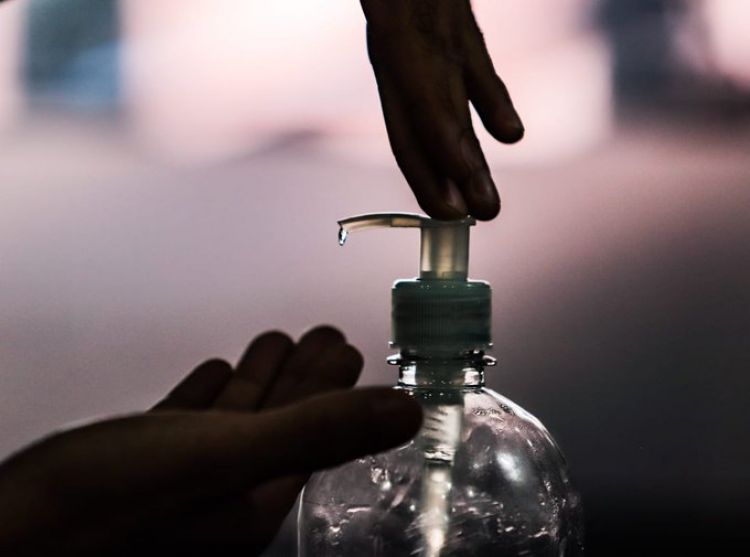 Contrataciones aprueba bases y condiciones para adquirir por excepción productos médicos contra el covid