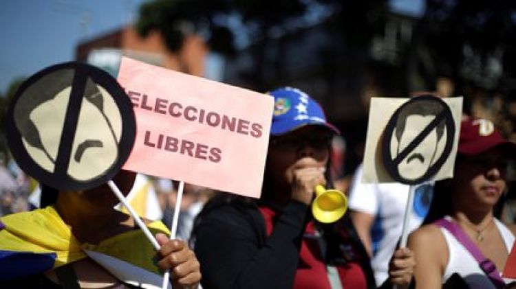 Los partidos de la oposición venezolana rechazan participar en las elecciones legislativas