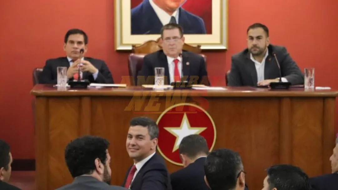 Horacio Cartes criticó al gabinete de Santiago Peña