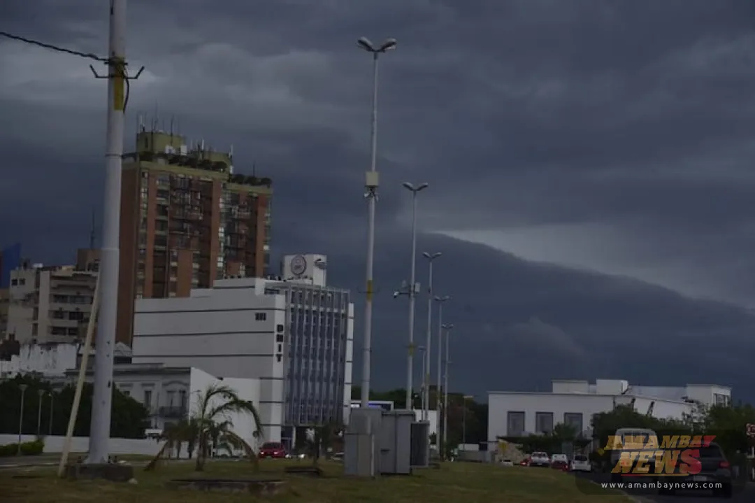 Ingreso de un frente frío y lluvias leves para este viernes, señala Meteorología
