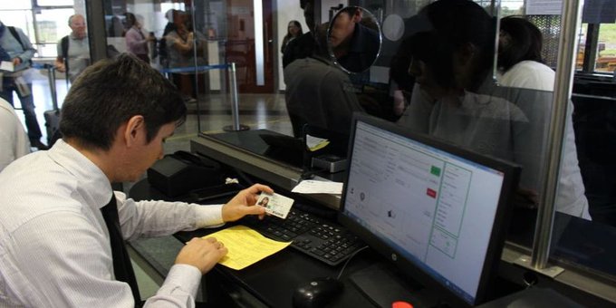 Recuerdan presentar el carnet de vacunación de fiebre amarilla para ingreso y salida del país