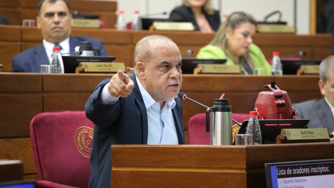 «Bachi», Núñez quiere hacer desaparecer el Ministerio de la Mujer