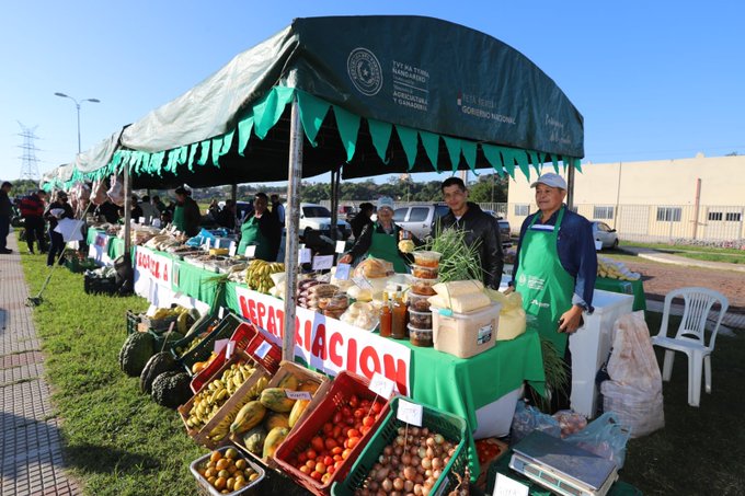 Cerca de 500 familias productoras harán feria agropecuaria este martes en la Costanera de Asunción
