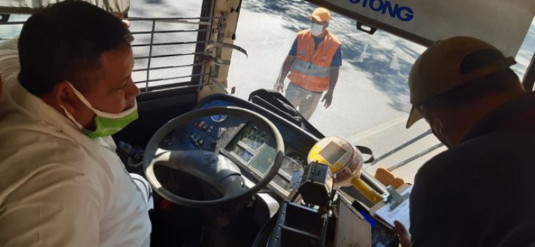 Verifican situación laboral de choferes del transporte público
