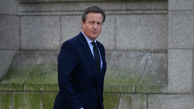 El ex primer ministro británico Cameron será ministro de RR.EE.