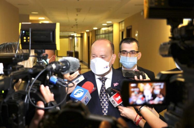 Electos intendentes y concejales que ocupan cargos públicos podrían “pedir permiso”