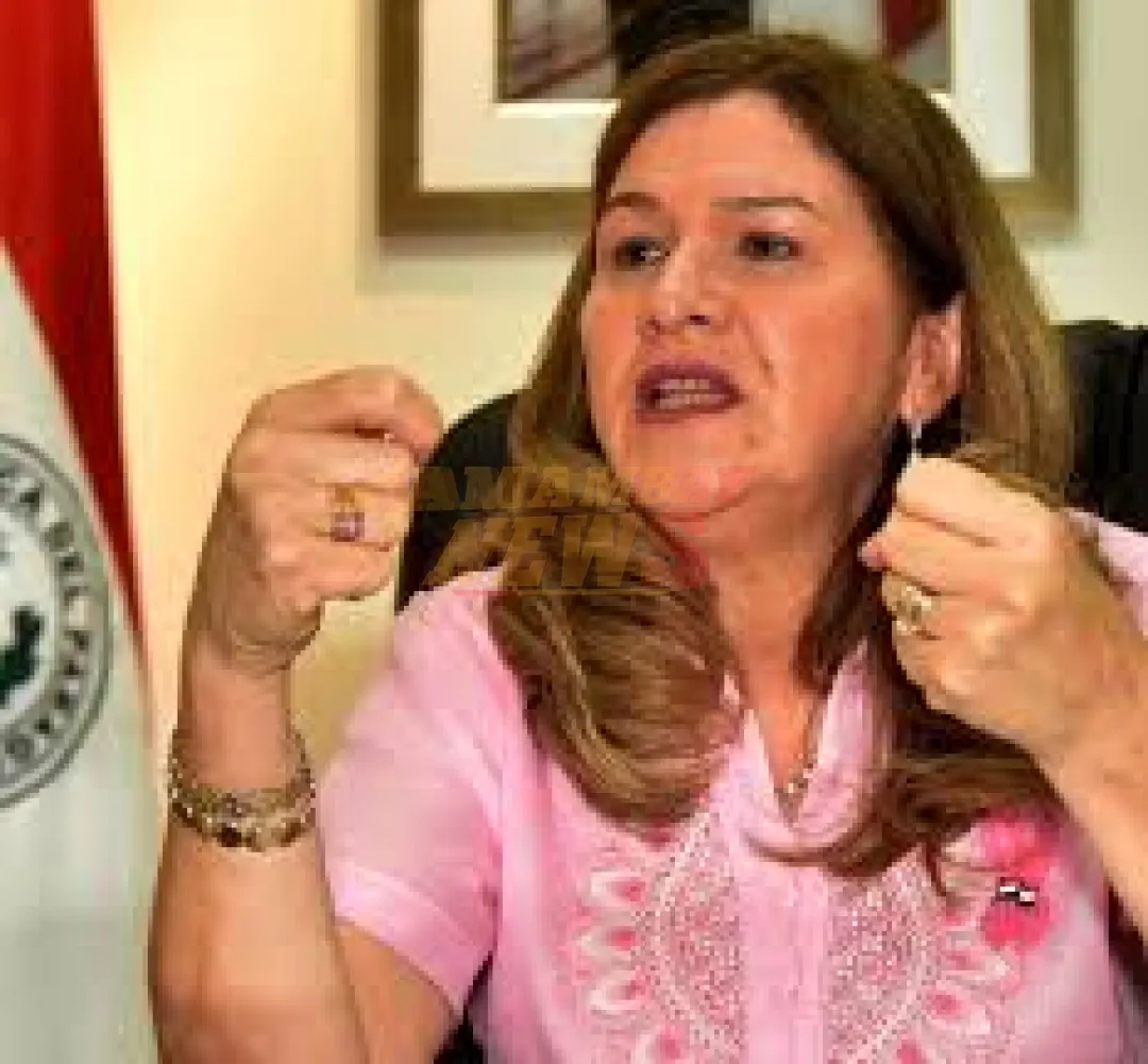 Ministra Barán dice que no dimitirá, mientras salud del país se derrumba