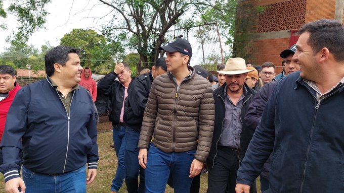 Santi visitó a damnificados por las inundaciones en Misiones