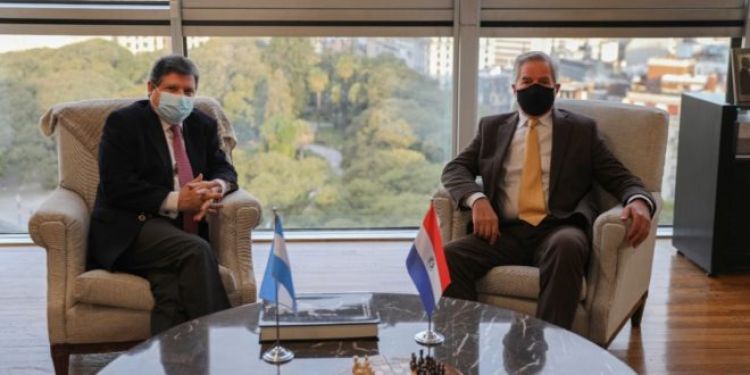 Paraguay insiste en la reapertura de fronteras con Argentina