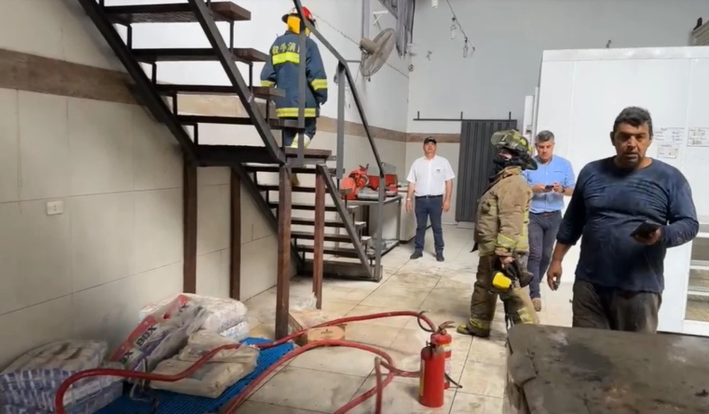 Incendio en un local del Mercado de Abasto