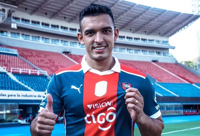 Bolívar hizo oficial la contratación del delantero paraguayo Alfio Oviedo