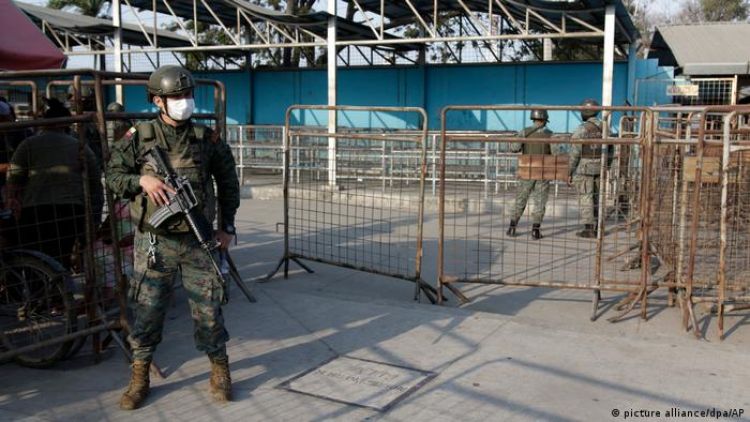 Hallan siete presos muertos en cárcel de Ecuador donde ocurrió masacre