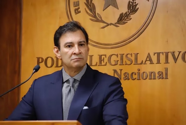 Silvio Ovelar acepta su participación en desvinculaciones masivas