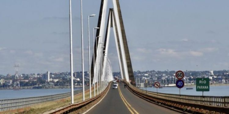 Detectan hasta 700 PCR falsos por día para cruzar el puente Encarnación-Posadas